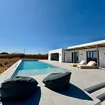 Faragas Hill Harmony Villa