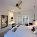 Faragas Hill Harmony Villa *