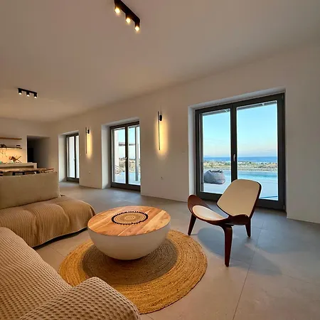 Faragas Hill Harmony Villa